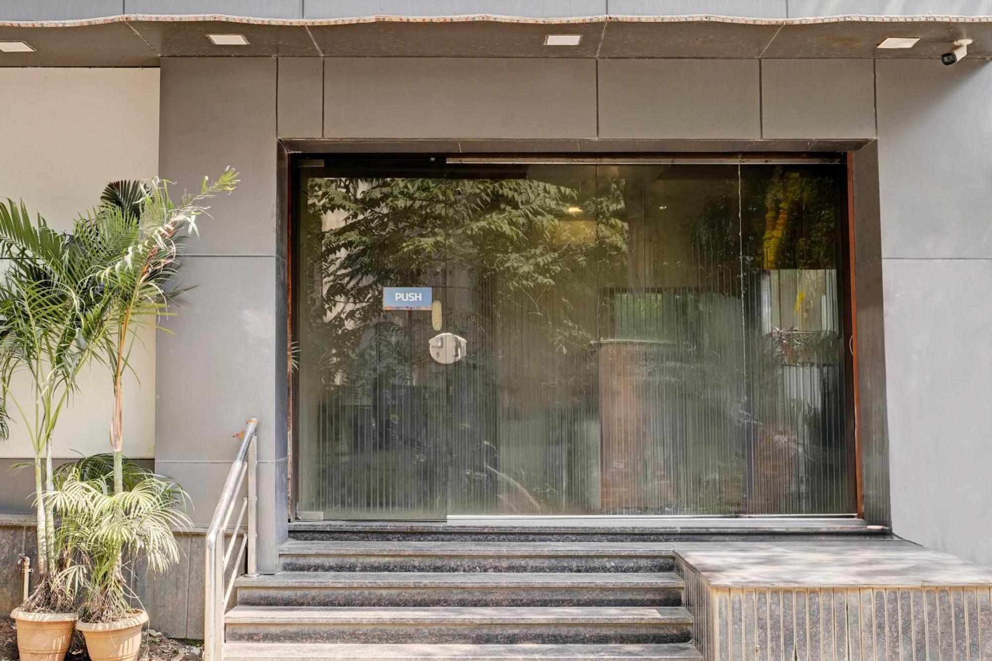 Super Collection O Airport Metro Andheri East Mumbai Exterior photo