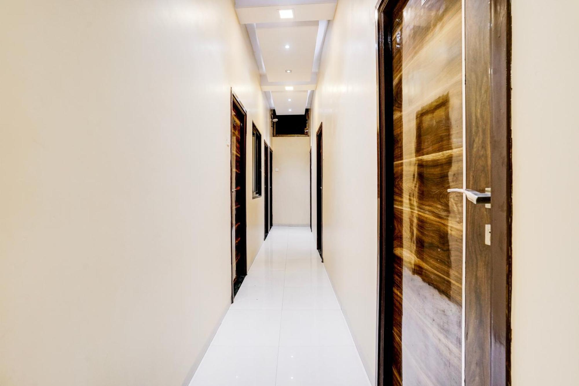 Super Collection O Airport Metro Andheri East Mumbai Exterior photo