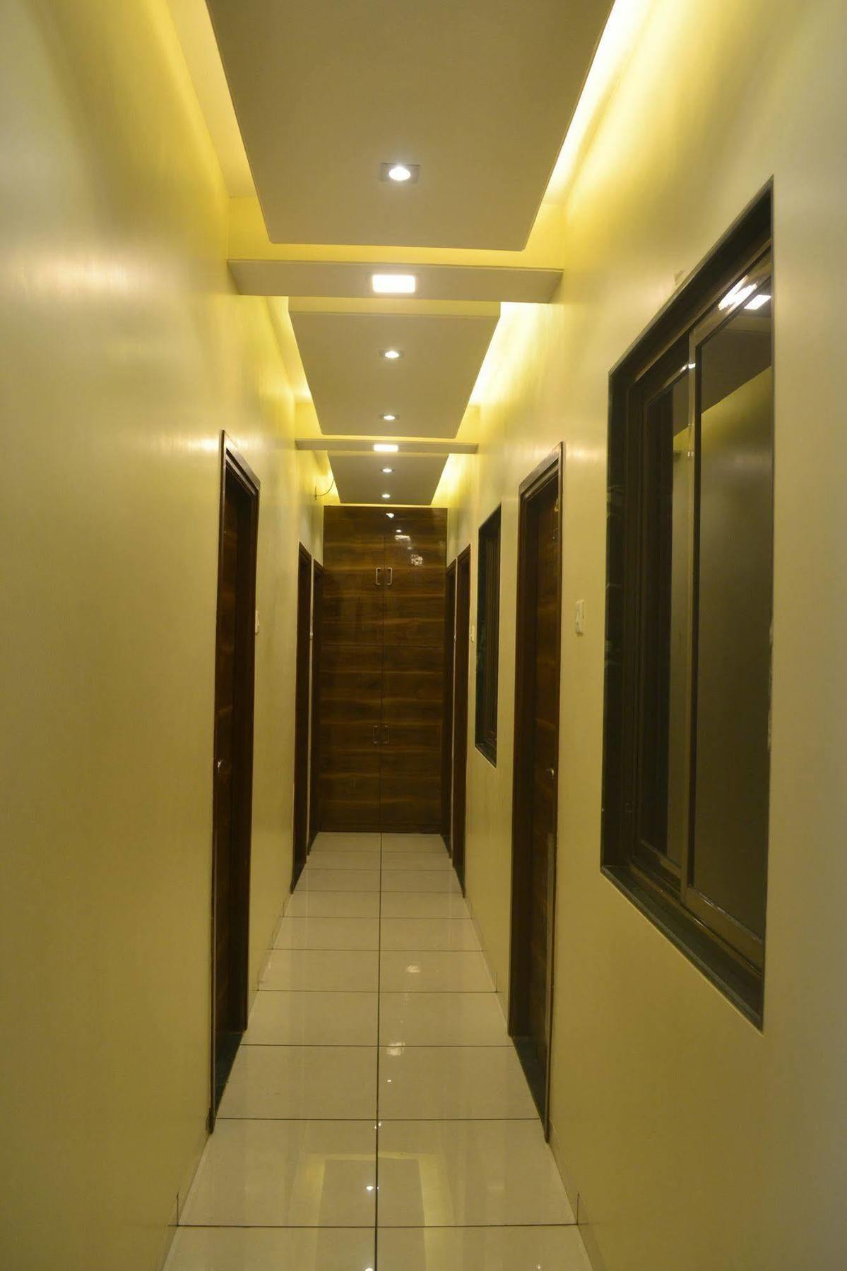 Super Collection O Airport Metro Andheri East Mumbai Exterior photo